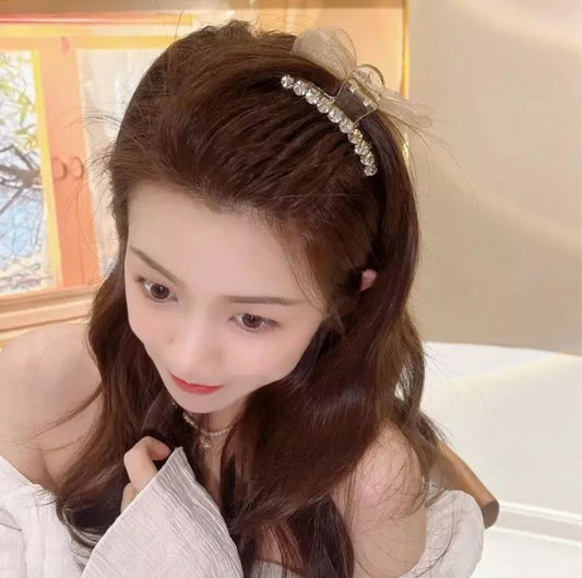 Rhinestone flash zirconium grab clip - White